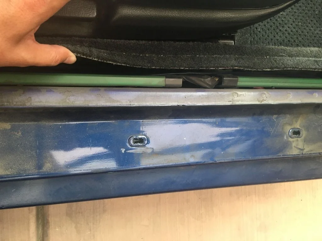 Install the inline fuse holder at the battery